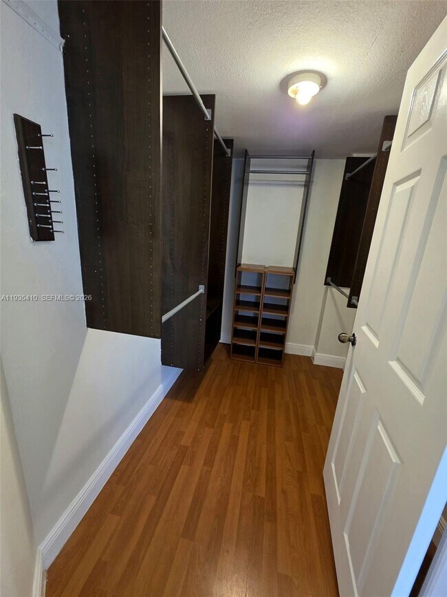 Building Photo - 8290 Lake Dr