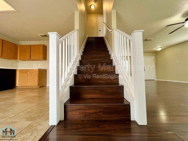 Building Photo - 6106 Secret Shores