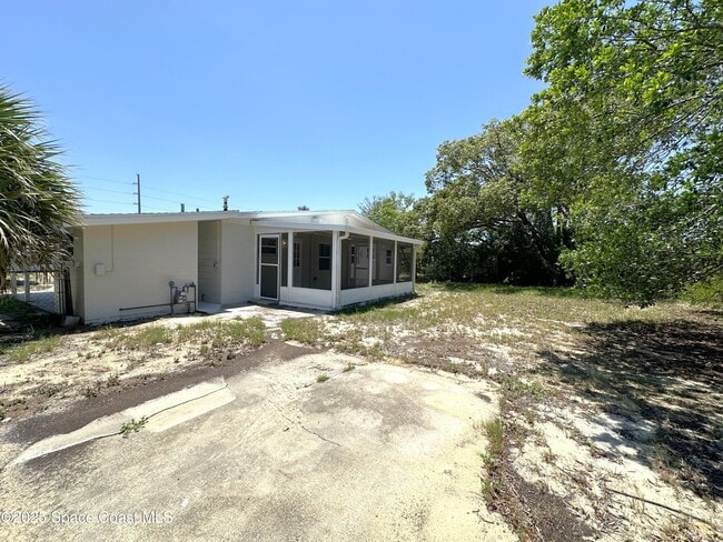 Building Photo - 4440 Stuart Ave