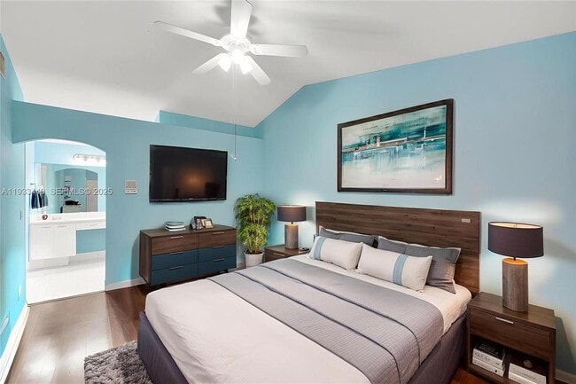 Building Photo - 1046 Satinleaf St