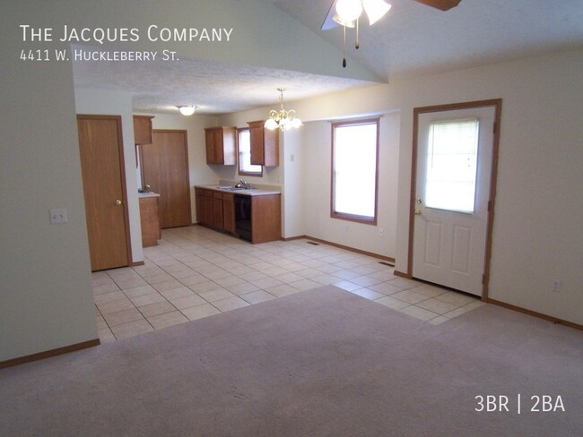 Building Photo - 4411 W Huckleberry St