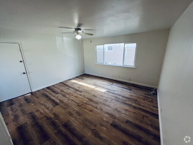 Building Photo - 3037 Capp St