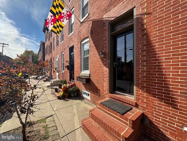 Building Photo - 1218 Riverside Ave