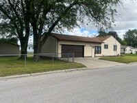 Building Photo - 922 S 26th St