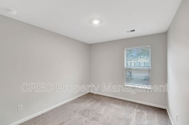 Building Photo - 575 Wayton Cir