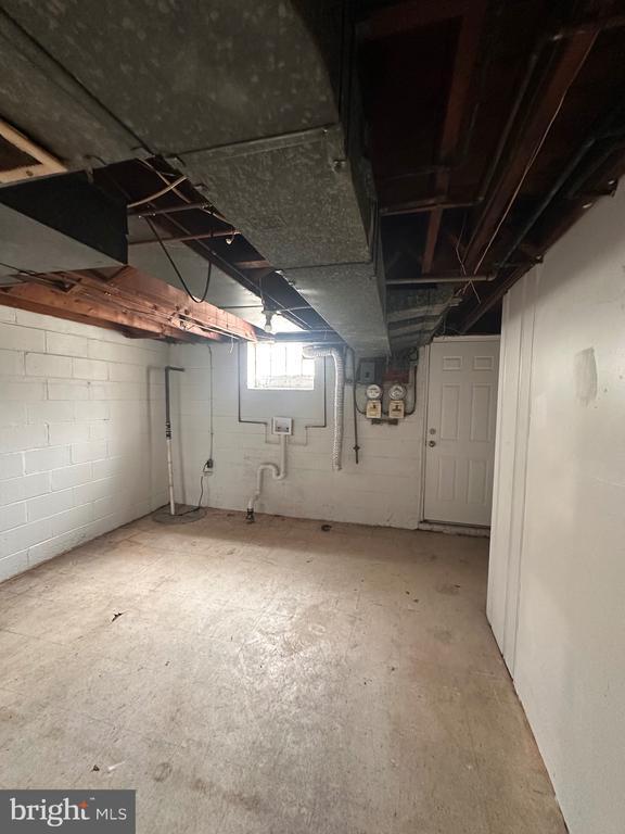 Building Photo - 3725-FLOOR-3725-FLOO1 Bonview Ave