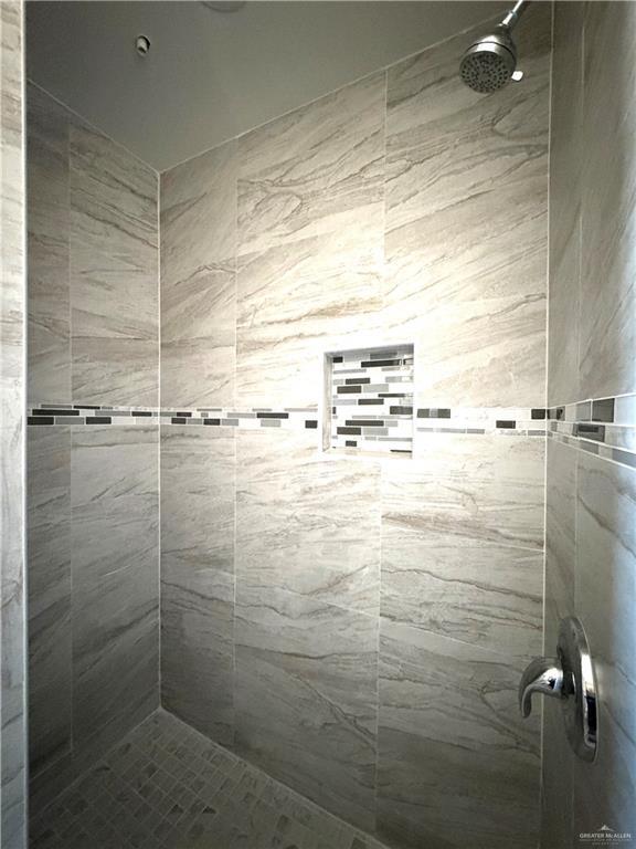 Building Photo - 19 Elmira Ave