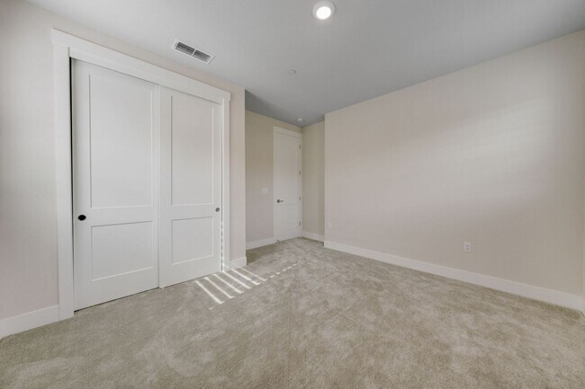 Building Photo - Newly Built 6BR Home with Panoramic Views in El Dorado Hills – 4,180 Sq Ft!