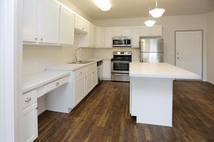 Interior Photo - Woodbridge