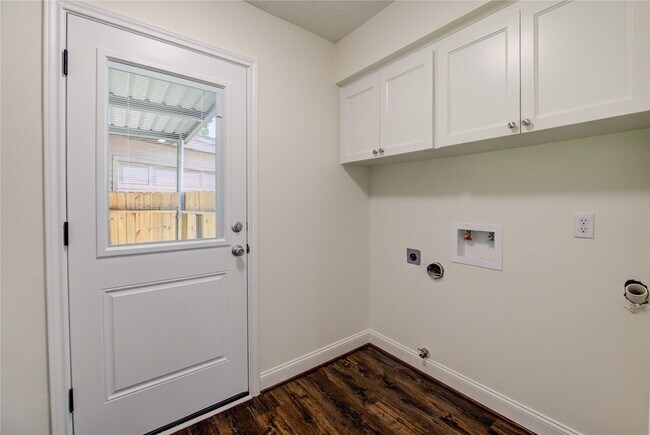 Building Photo - 11511 Brook Meadows Ln