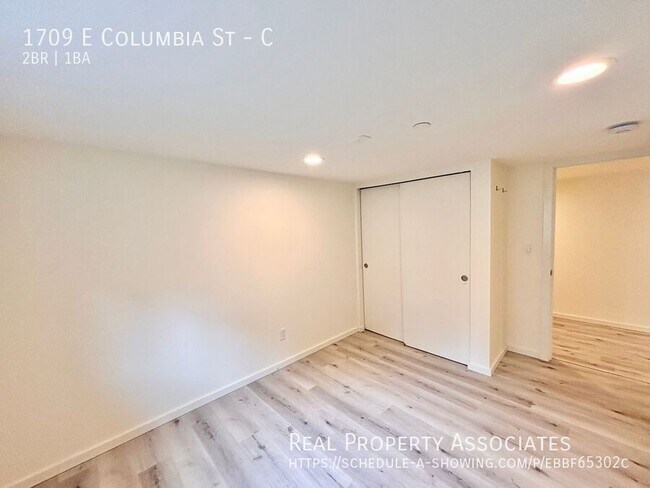 Building Photo - 1709 E Columbia St