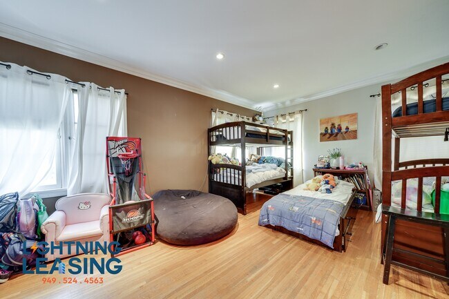 Building Photo - 815 S Highland-1B