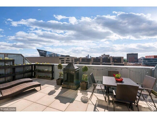 Building Photo - Rarely Available 3 Bedroom 2 Bathroom Penthouse At The Sexton Lofts!