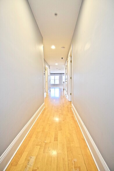 Building Photo - 1306 Columbia Rd