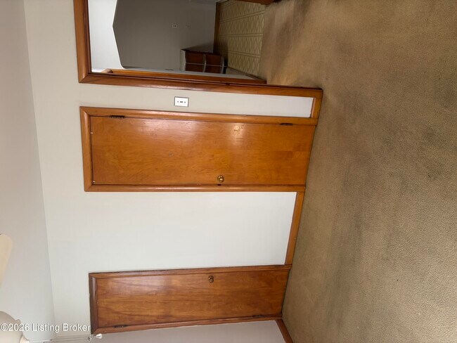 Building Photo - 218 W Florence Ave