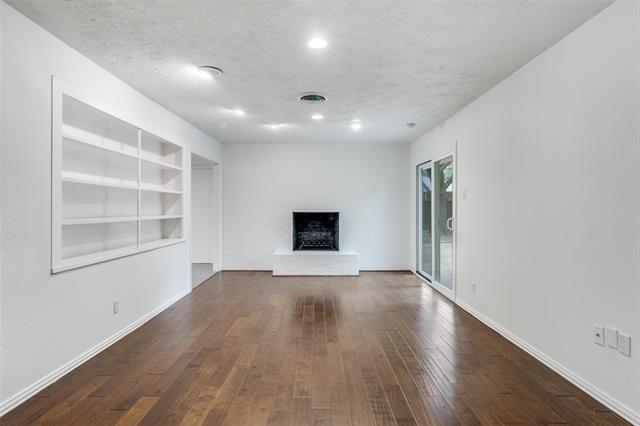 Building Photo - 10415 Mapleridge Dr