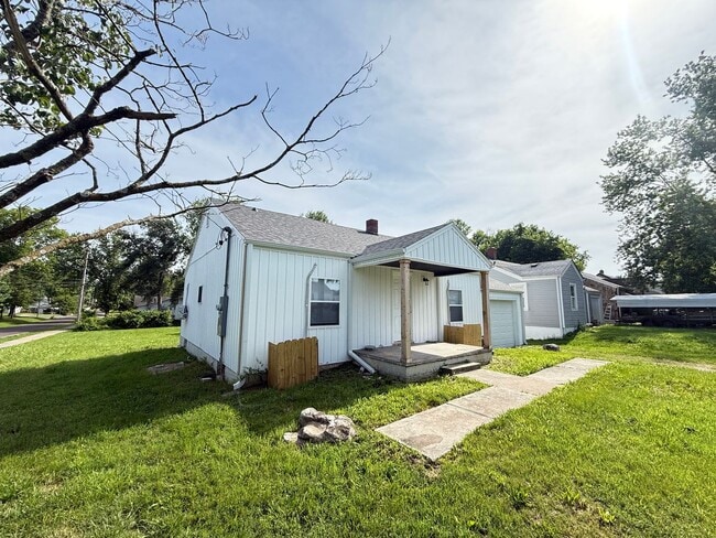 Building Photo - 2 Bed 1 Bath Springfield, MO