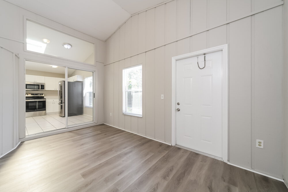 Building Photo - 224 Kingshill Ct SE