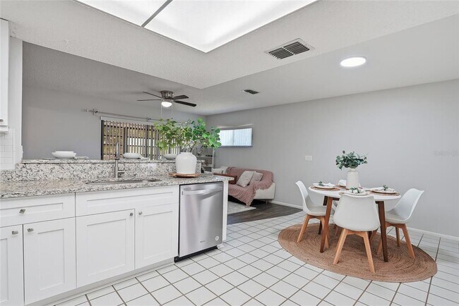 Building Photo - 3276 Morven Dr