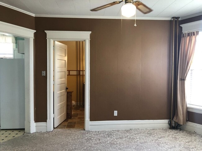 Building Photo - 1st Floor 2 Bedroom Apartment w/ Private Basement - Available July 1st
