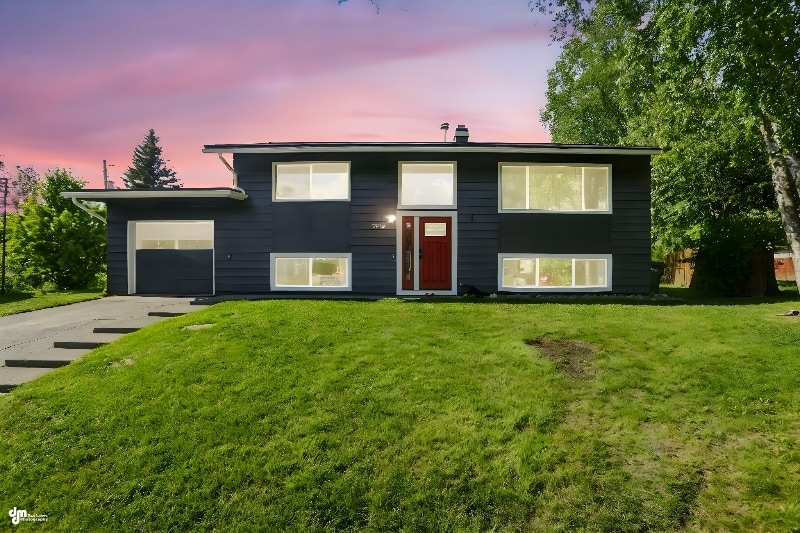 Primary Photo - 7515 E 20th Ave