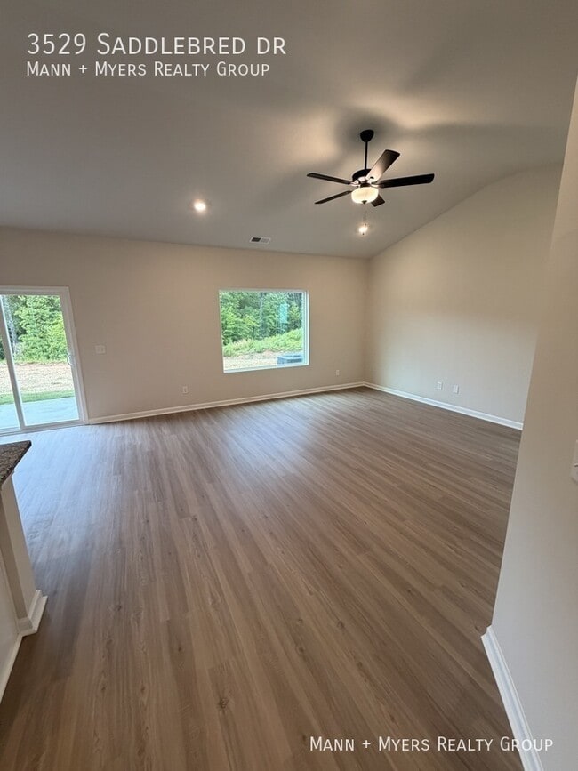 Building Photo - 3529 Saddlebred Dr