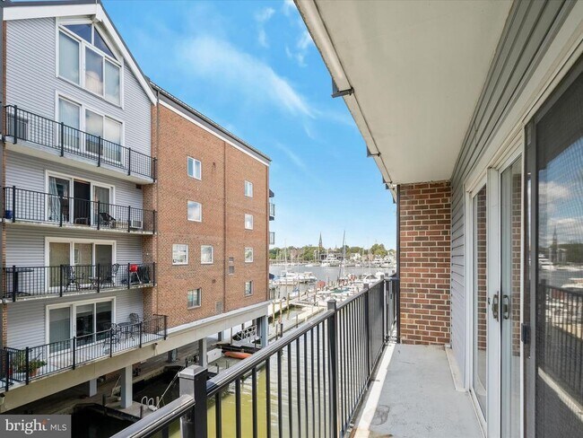 Building Photo - 312 Severn Ave