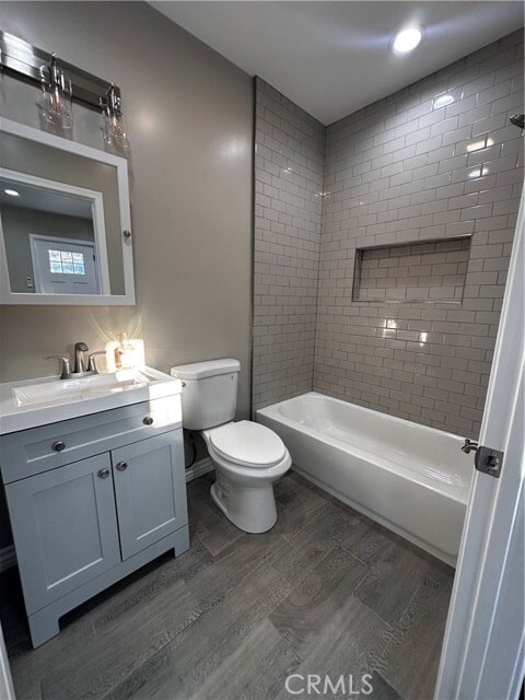 Building Photo - 1564 W Phillips Blvd