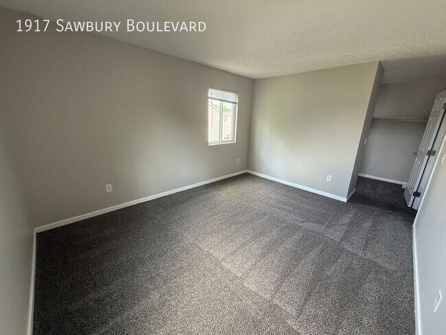Building Photo - 1917 Sawbury Blvd