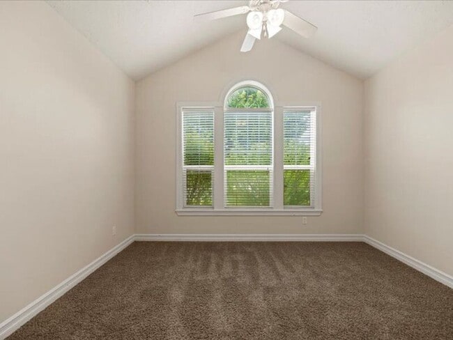 Building Photo - 2607 Stonecreek Dr