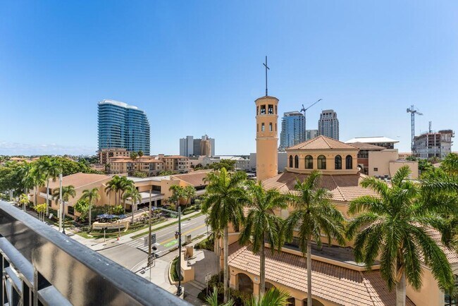 Building Photo - 801 S Olive Ave