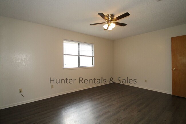 Building Photo - North Killeen!