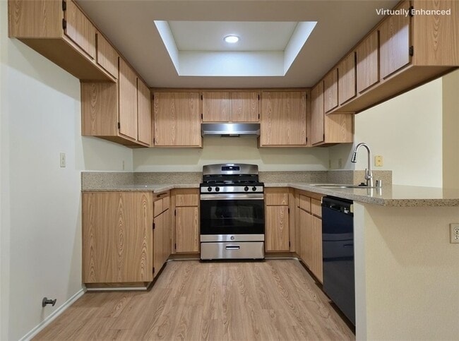 Building Photo - 2624 W Porter Ave