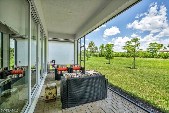 Building Photo - 12445 Dahlia Ct