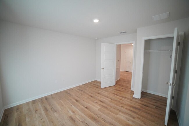 Building Photo - 4053 Brownstone Wy