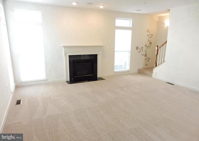 Building Photo - 4807 River Creek Terrace