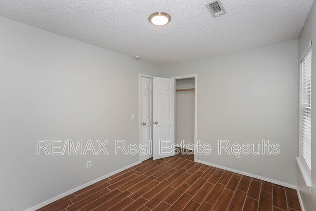 Building Photo - 3235 W Wildflower St