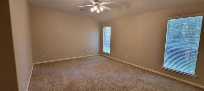 Building Photo - 98 S Regan Mead Cir