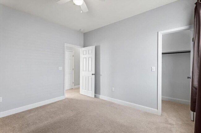 Building Photo - 5112 Globe Mallow Dr