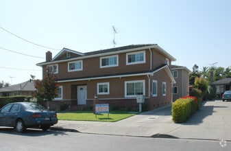 Building Photo - 48 Lester Avenue