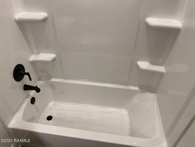 Building Photo - 103 Tenor St