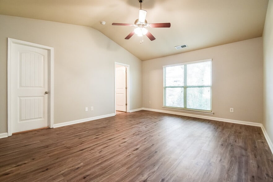 Building Photo - 118 Cassady Ln
