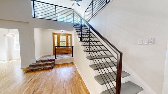 Building Photo - 171 Longwood Dr