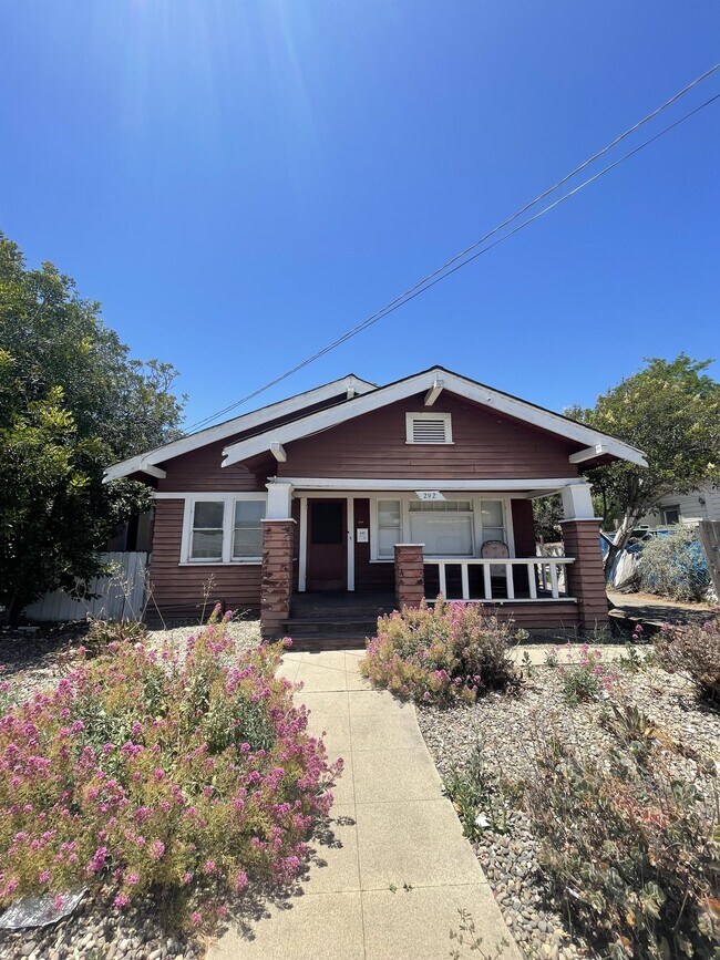 Building Photo - 292 Higuera St