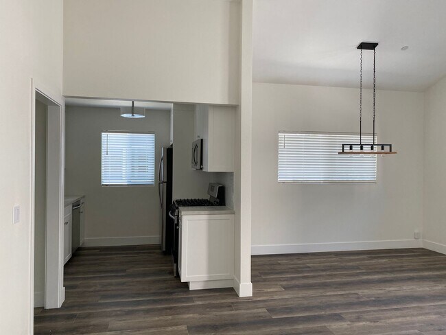 Building Photo - CDM Property
