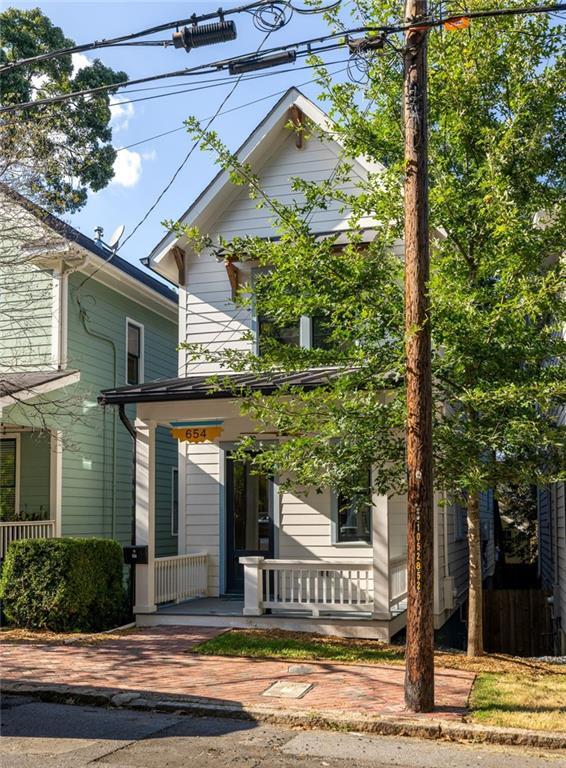 Building Photo - 654 Woodward Ave SE