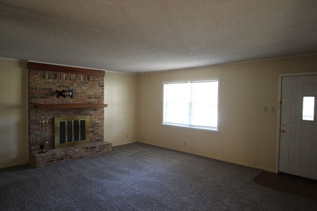 Building Photo - Beautiful 3 bedroom 2 bath in Tyler!