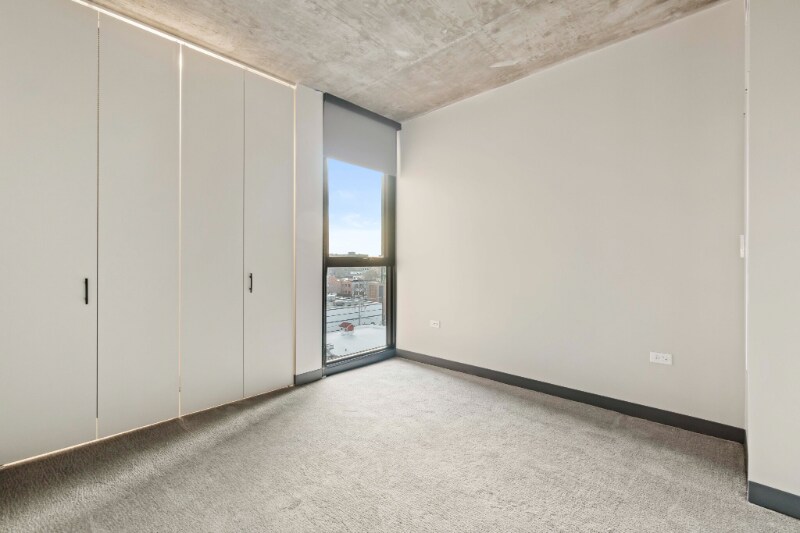 Building Photo - 165 N Ada St