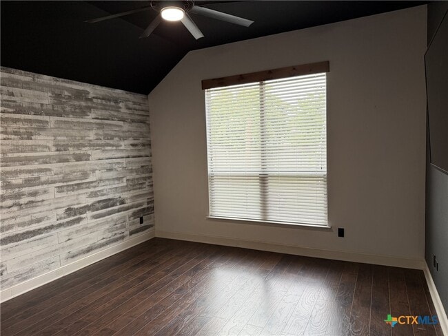 Building Photo - 5936 Alexandria Dr