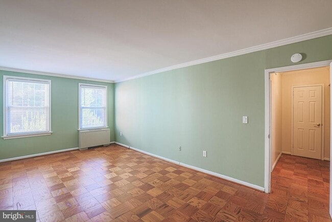 Building Photo - 3535 Chevy Chase Lake Dr